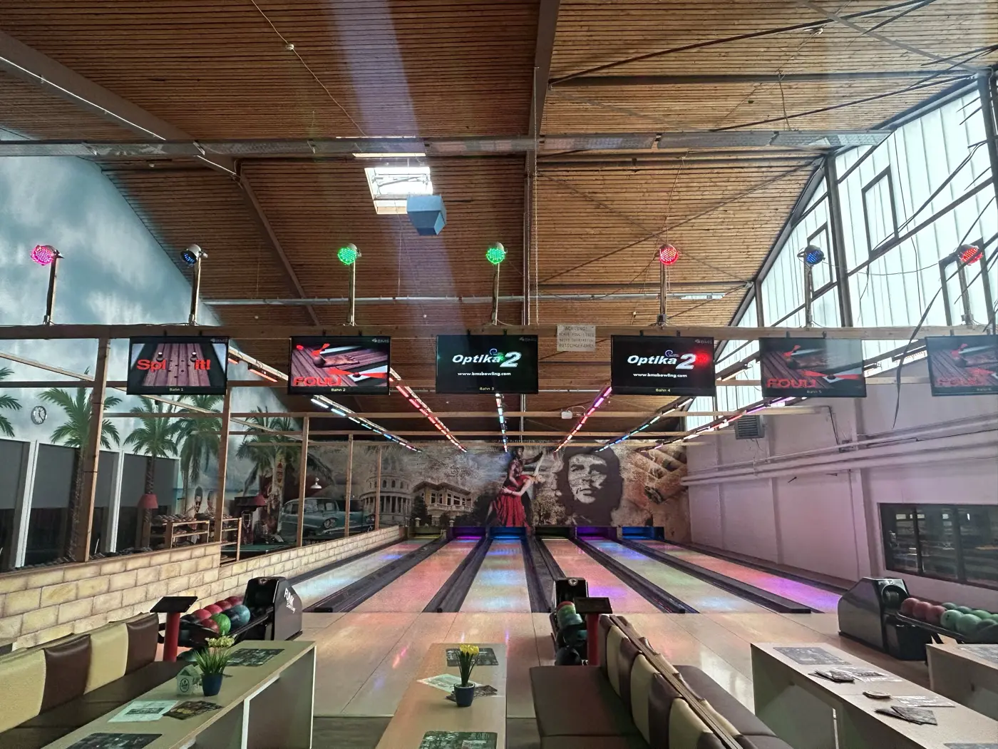 Bowlinganlage in Wipperfürth in der Totalen